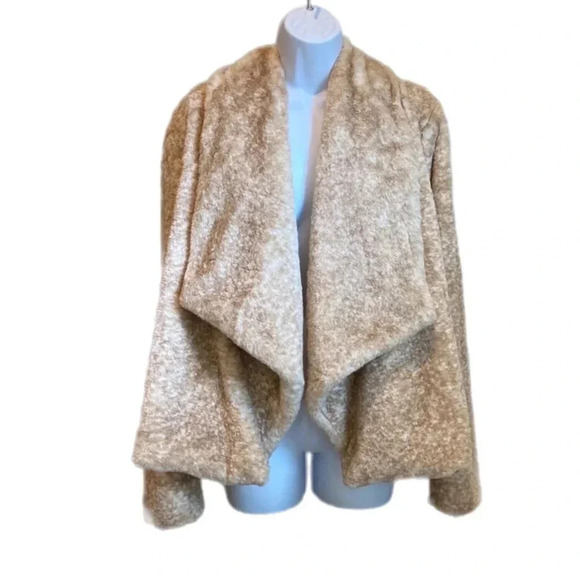 Soft faux fur cardigan jacket, Bb Dakota, size L, Lined, Worn 2x! - Picture 4 of 10